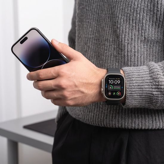 Tech-Protect Silicone Line narukvica, Apple Watch 8 / 9 / 10 / 11 / 12 / SE / Ultra (44 / 45 / 46 / 49 mm), crna