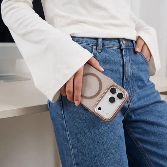 Tech-Protect MagZero MagSafe Case für iPhone 17 Pro Max / 18 Pro Max - Ultradünne Schutzhülle mit Metallrahmen - Matt Wüstengold