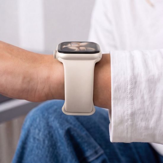 Tech-Protect Silicone kellarihm Apple Watch 8 / 9 / 10 / 11 / 12 / SE / Ultra (44 / 45 / 46 / 49 mm) – beež