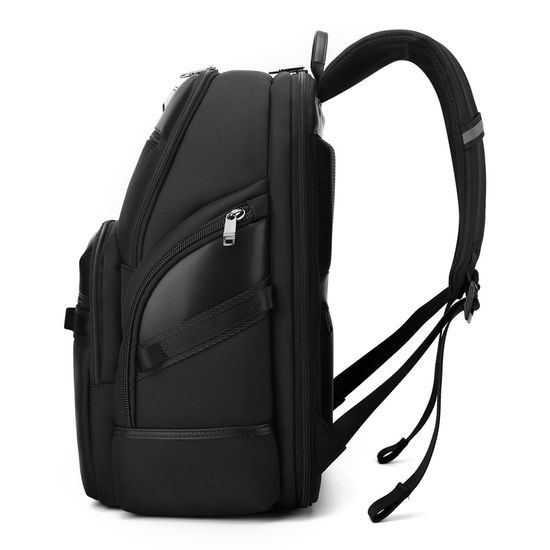 JP Batoh B04, 43*30*21 cm, černý