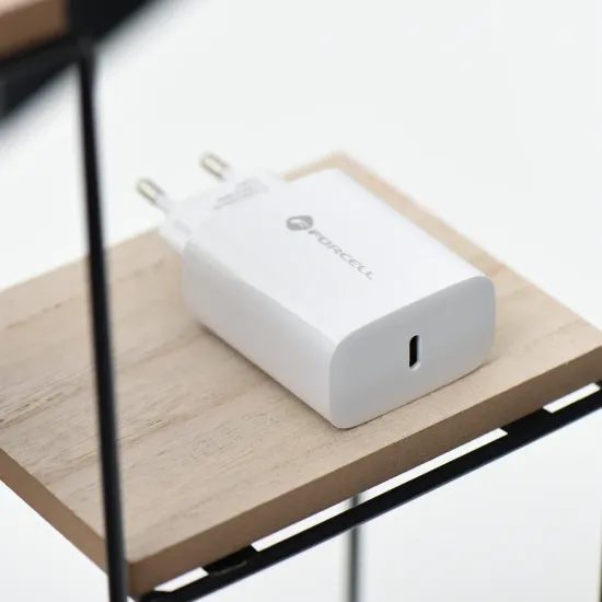 Adapter Forcell s priključkom USB-C, 3A, 25W s funkcijo polnjenja PD in QC 4.0