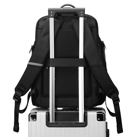 JP Batoh B04, 43*30*21 cm, černý