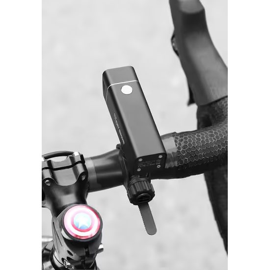 West Biking Fahrradlicht Vorne - Wasserdicht IPX6 - 850 Lumen - 5 Modi - USB-C Aufladbar - Schwarz