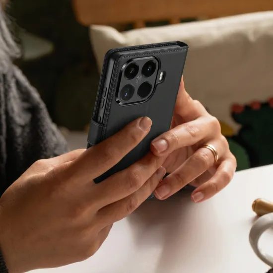 Xiaomi 17T vāciņš – Tech-Protect maks ar statīvu – melns