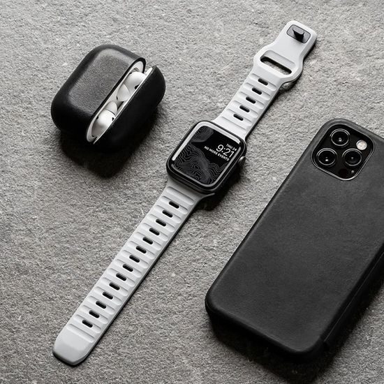 Tech-Protect IconBand Line Apple Watch 4 / 5 / 6 / 7 / 8 / 9 / 10 / SE / Ultra 1 / 2 (42 / 44 / 45 / 46 / 49 mm), jasný