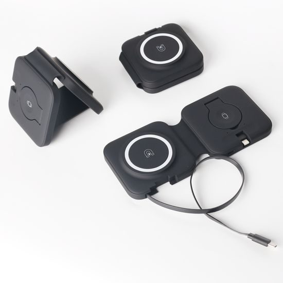 3az1-ben Vezeték nélküli összecsukható töltő, 15W, fekete