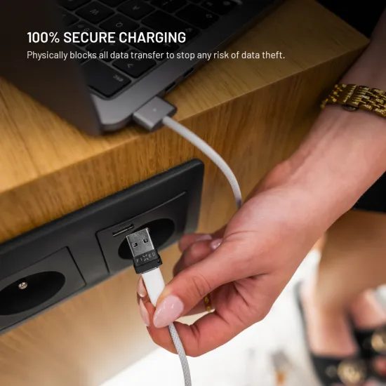 Alumínium adatblokkoló FIXED 2az1-ben, USB-C/C és USB-C/A, fekete