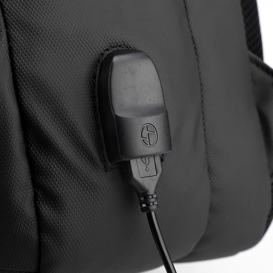 JP Batoh B07, 43*29*16 cm, černý