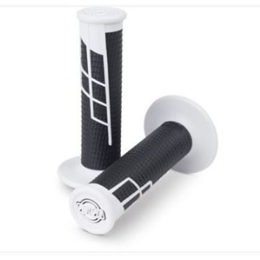 CLAMP ON GRIPS 1/2 WAFFLE WHITE/BLACK PROTAPER 021667