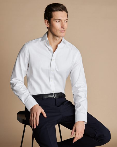 Charles Tyrwhitt Spread Collar Non-Iron Herringbone Shirt