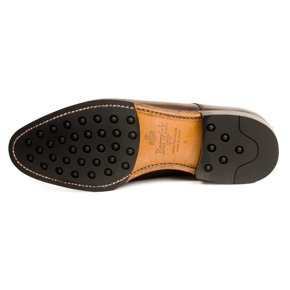 Berwick Hitchcock — Walnut Brown