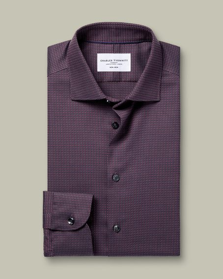 Charles Tyrwhitt Non-Iron Stretch Texture Shirt – Burgundy Red