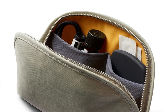 Bellroy Classic Pouch