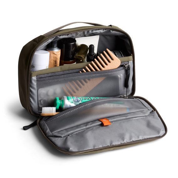 Bellroy — Hanging Toiletry Kit