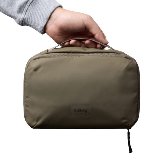 Bellroy — Hanging Toiletry Kit