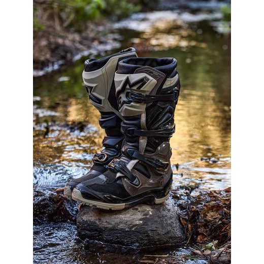 BOTY TECH 7 ENDURO DRYSTAR, ALPINESTARS (ČERNÁ/TMAVĚ ŠEDÁ/ZLATÁ) 2026