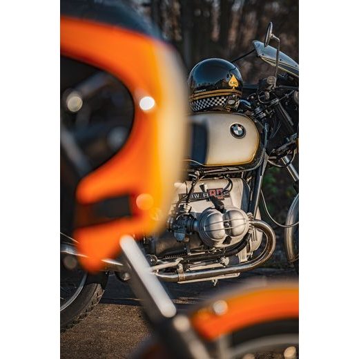 PŘILBA ESO FORTY NINE, CASSIDA (ČERNÁ PERLEŤ/ZLATÁ/ŠEDÁ) 2026