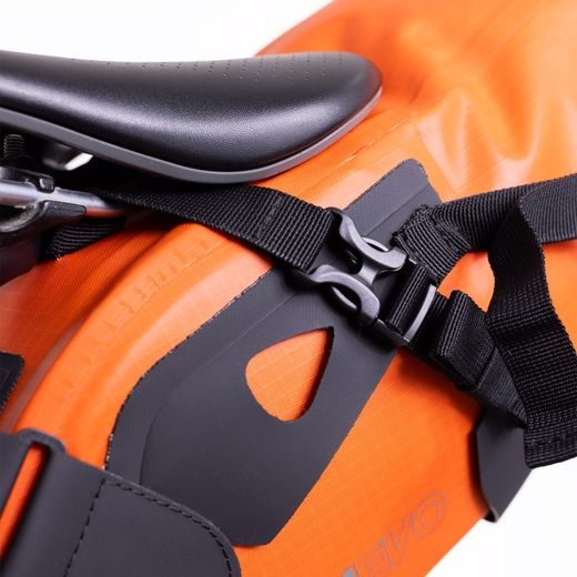 BRAŠNA POD SEDLO AQUA EVO ADVENTURE, OXFORD (ORANŽOVÁ, OBJEM 10 L)