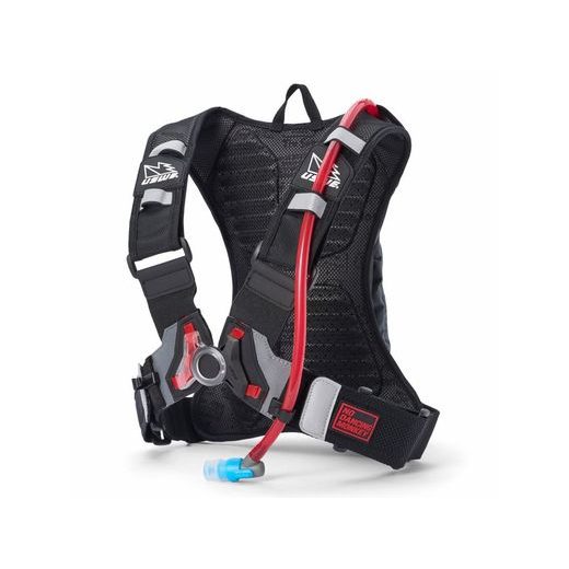 BATOH ENDURO RAW 3, USWE - ŠVÉDSKO (CARBON ČERNÁ, OBJEM 3L, HYDROBAG 2L)