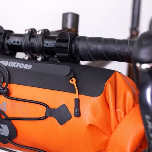 BRAŠNA NA ŘÍDÍTKA AQUA EVO ADVENTURE, OXFORD (ORANŽOVÁ, OBJEM 9 L)