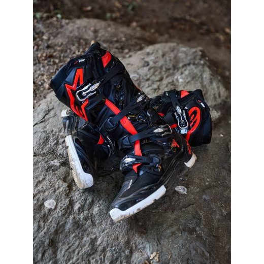 BOTY TECH 7 ENDURO DRYSTAR, ALPINESTARS (ČERNÁ/ČERVENÁ FLUO/BÍLÁ) 2026