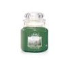 Yankee Candle Classic vonná svíčka Evergreen Mist 104 g