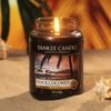 Yankee Candle Classic vonná sviečka Black Coconut 411 g