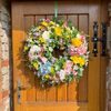 Jarní dekorace věnec na dveře květinový barevný, 60-70 cm