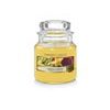 Yankee Candle - Classic vonná sviečka Tropical Starfruit, 104 g