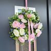 Jarní dekorace věnec na dveře pivoňky bílo-růžový, 40-45cm