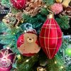 Vianočná sklenená ozdoba zamat so zlatými linkami červená/zelená 1ks, 8 cm