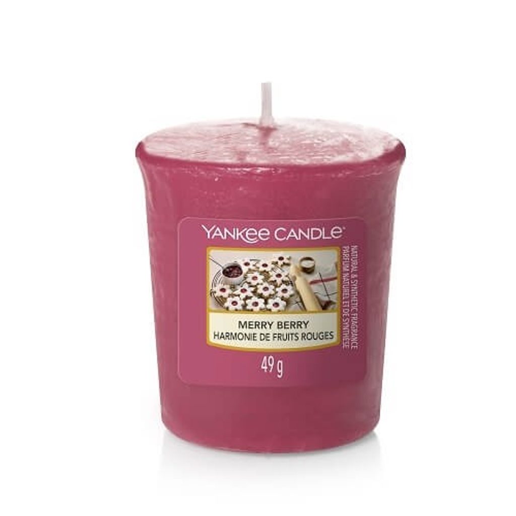 Homedesignshop.cz - Yankee Candle - votivní svíčka Merry Berry, 49 g - YANKEE  CANDLE - Votivní svíčky - Yankee Candle, Svíčky, Bytové vůně - Eshop s  interierovými doplňky