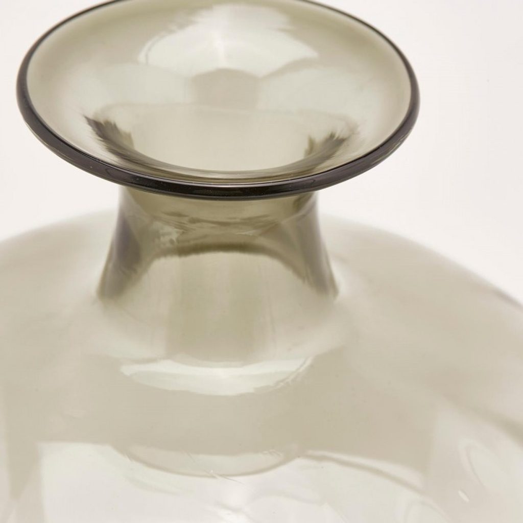Homedesignshop.cz - Skleněná váza Anfora kouřová, 48x24 cm - EDG - Vázy a  mísy - Bytové doplňky - Eshop s interierovými doplňky