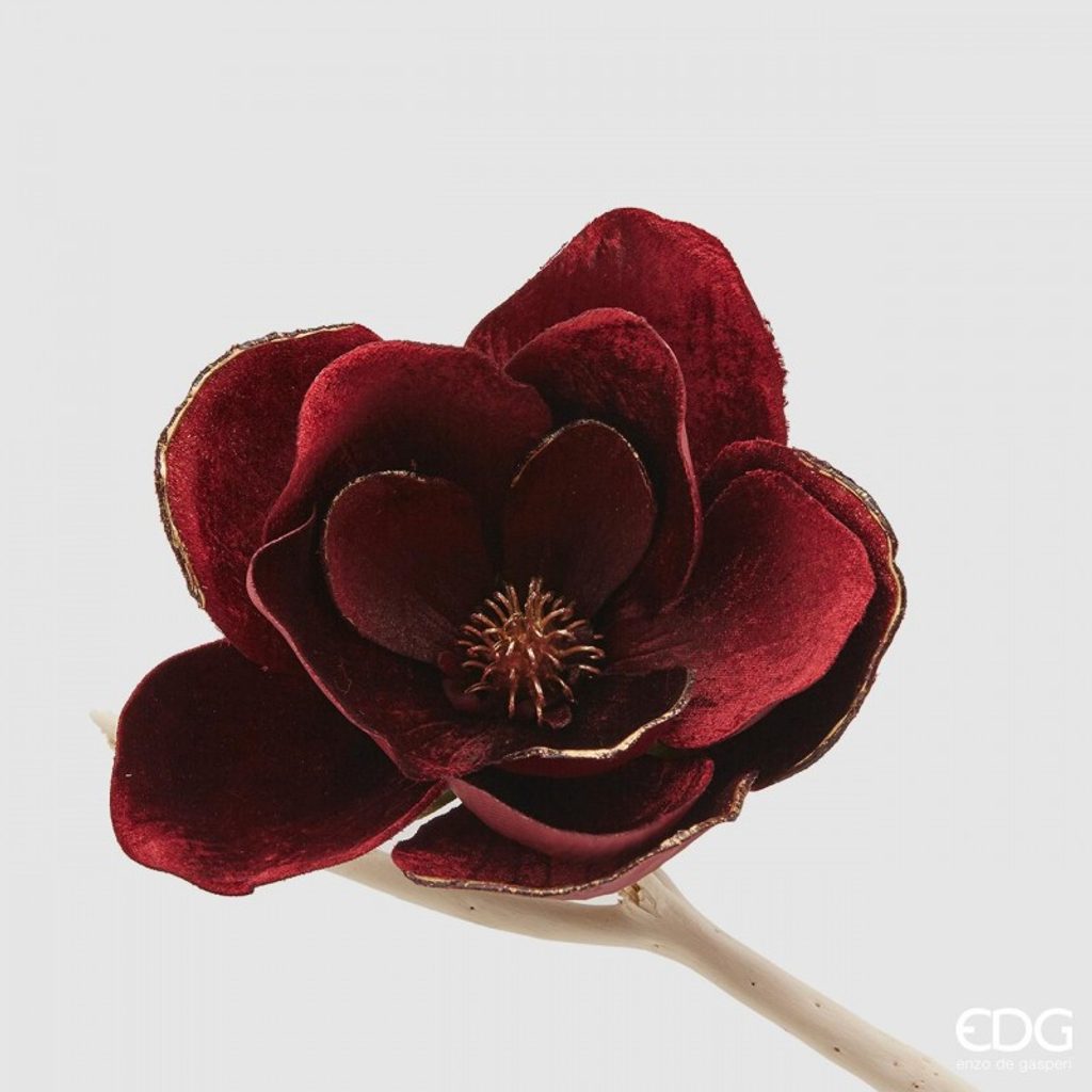 Homedesignshop.sk - Kvetina magnólia červená na klip, 18cm - EDG - Vianočné  umelé kvety - Vianoce - Eshop s interiérovými doplnkami