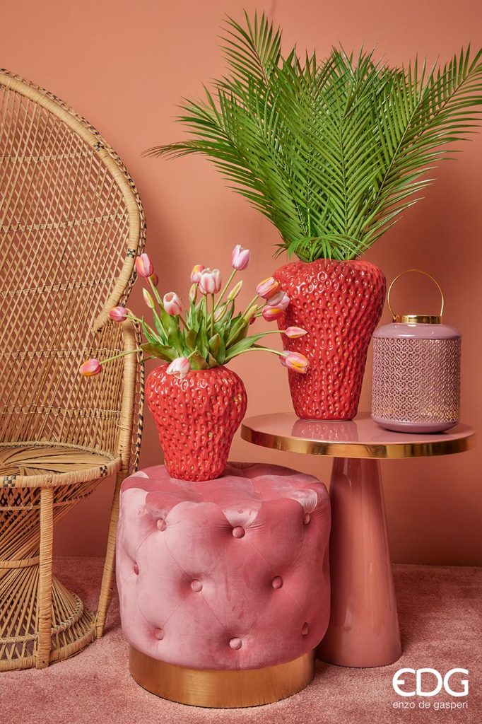 Homedesignshop.cz - Váza ve tvaru jahody červená, 37x 25 cm - EDG - Vázy a  mísy - Bytové doplňky - Eshop s interierovými doplňky