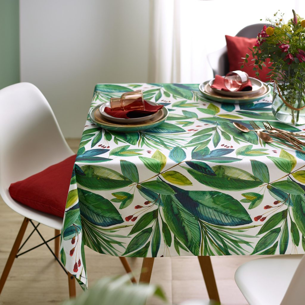Homedesignshop.cz - Ubrus na stůl Fiona zelený 100x100cm, Sander - SANDER -  Ubrusy - Bytový textil - Eshop s interierovými doplňky