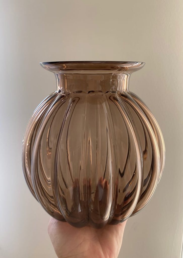 Homedesignshop.cz - Křišťálová váza Maria kouřovo-fialová, 23x12 cm -  RADUACRYSTAL - Vázy a mísy - Bytové doplňky - Eshop s interierovými doplňky