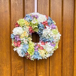 Jarní dekorace věnec na dveře/stůl květinový barevný, 38 cm
