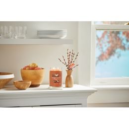 Yankee Candle - Signature vonná svíčka Glistening Leaves, 368g