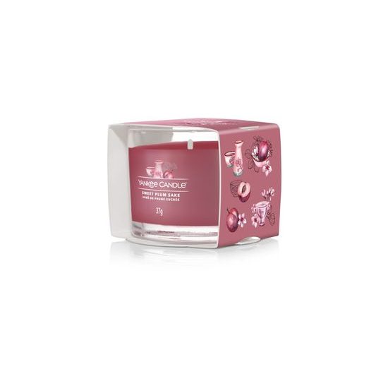 Yankee Candle - Plněná votivní svíčka ve skle Sweet Plum Sake