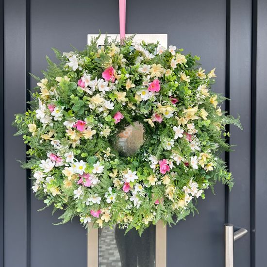 Jarní dekorace věnec na dveře jarní kvítí, 65-70cm
