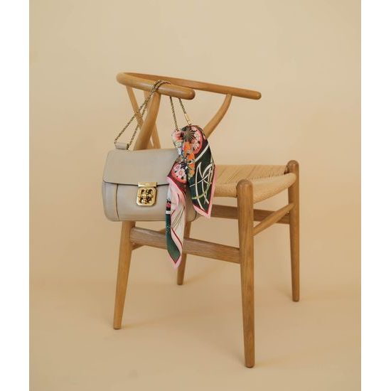 Hodvábna šatka Reverie 52x52cm, Alfons Mucha