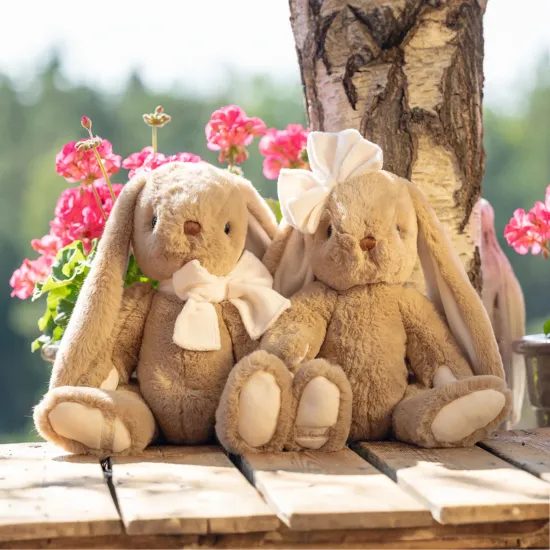 Plyšový zajíček Gabrielle s mašlí na hlavě hnědý, 40 cm