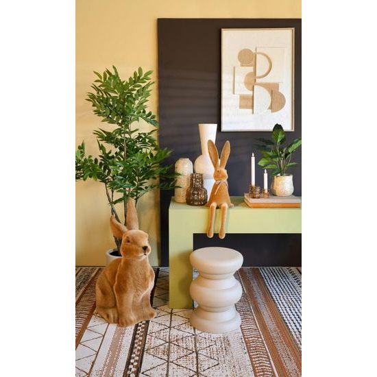 Velikonoční dekorace semišový sedící zajíc hnědý, 13x10x38 cm