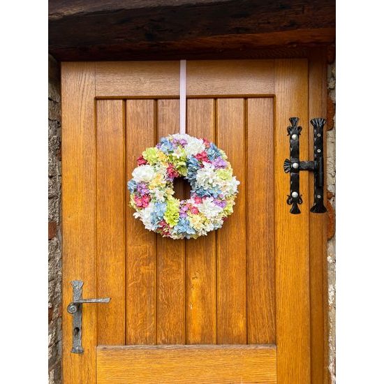 Jarní dekorace věnec na dveře/stůl květinový barevný, 38 cm