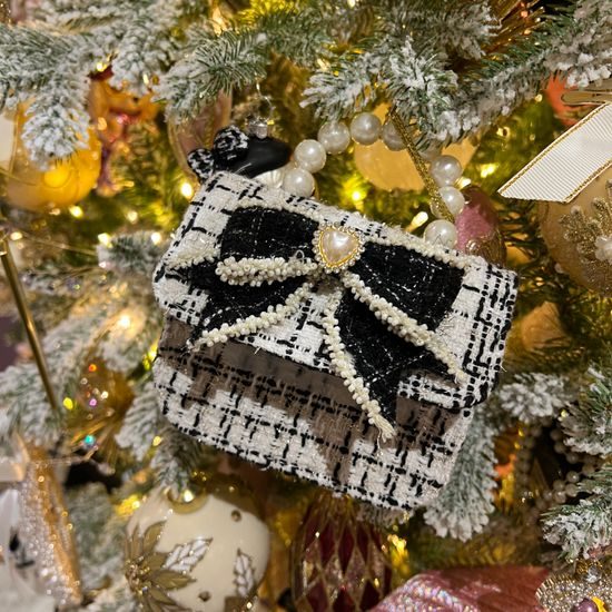 Dekorácia kabelka na zavesenie s mašľou čierna/ružová 1ks, 12×6×15 cm