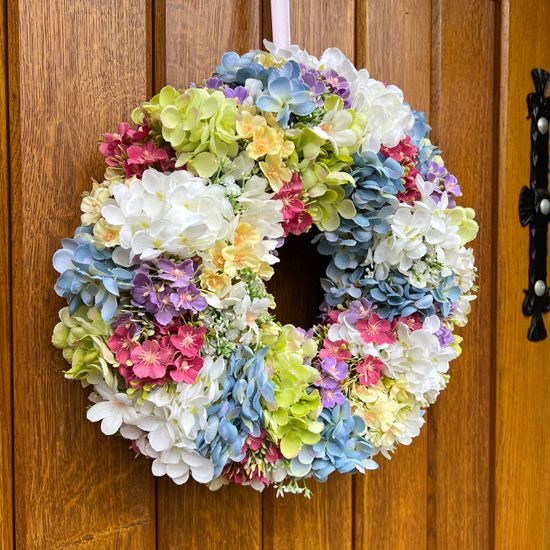 Jarní dekorace věnec na dveře/stůl květinový barevný, 38 cm