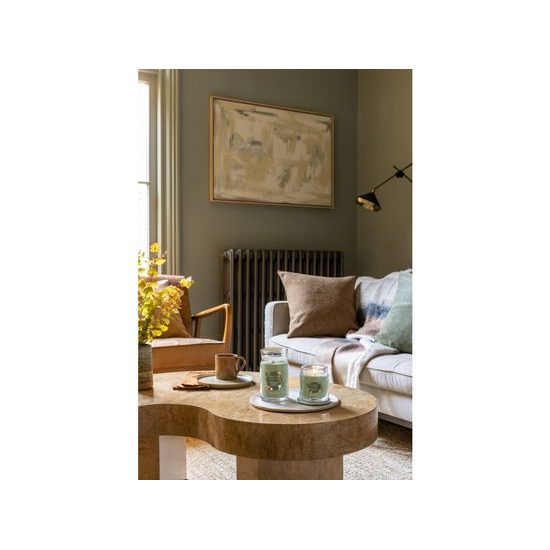 Yankee Candle - Signature vonná svíčka Glistening Leaves, 567g