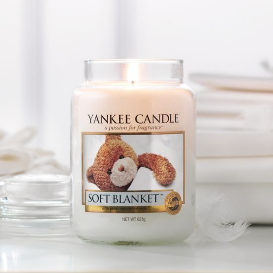 Yankee Candle Classic vonná svíčka Soft Blanket 411 g