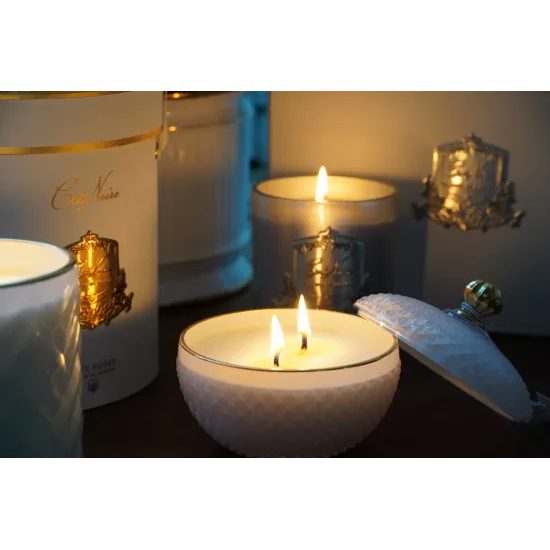 Côte Noire - Round Art Deco svíčka White & Gold, Čaj z květů jasmínu